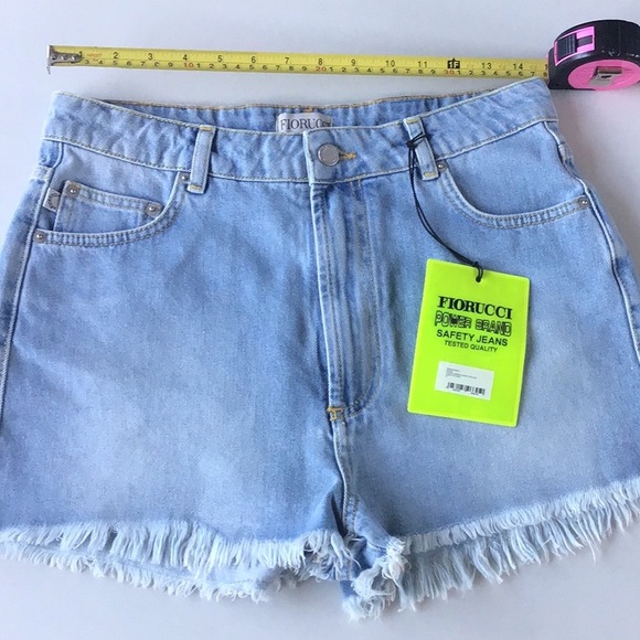 Fiorucci angels denim shorts in light vintage - Picture 5 of 16